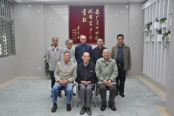 图片说明