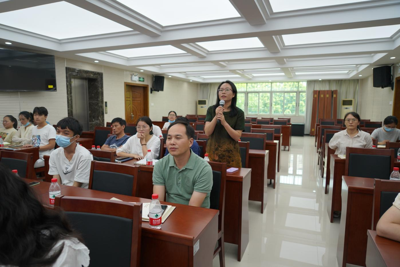 图片说明